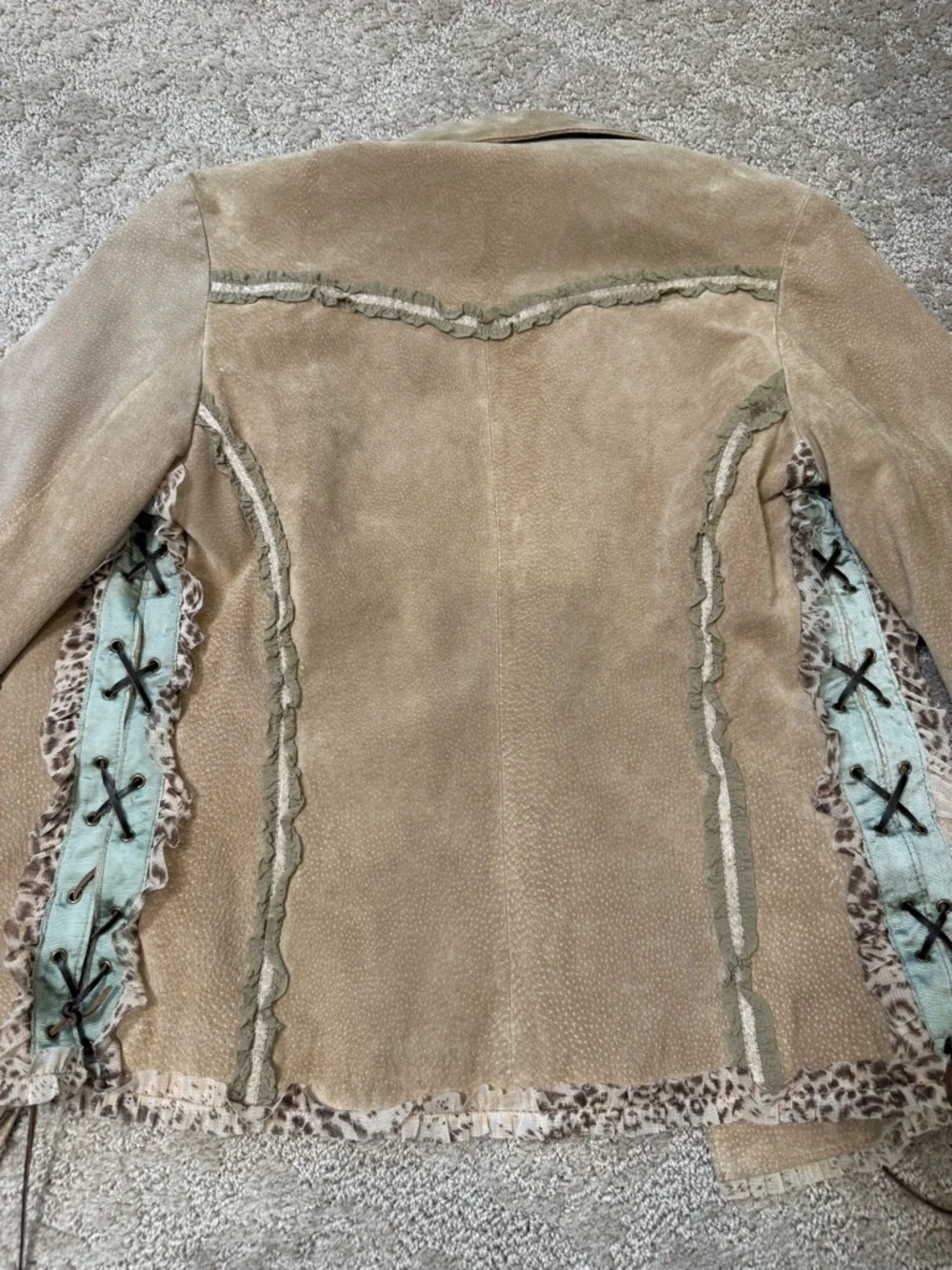 Wilsons Leather Women's Tan Suede Jacket with Leopard Trim Accents - Picture 5 of 9